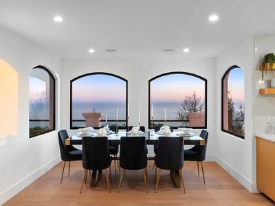 Luxury Villa Photo #14