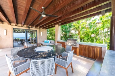 Luxury Villa Photo #19