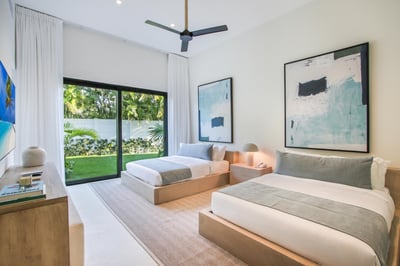 Luxury Villa Photo #46