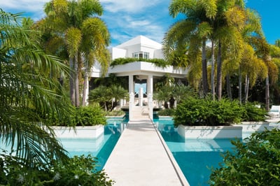Luxury Villa Photo #4