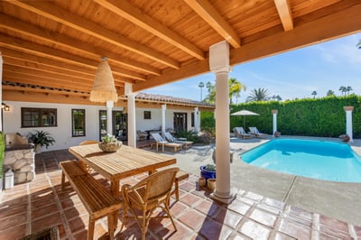 Luxury Villa Photo #18
