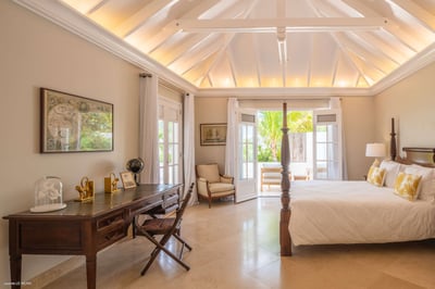 Luxury Villa Photo #24