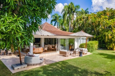 Luxury Villa Photo #6