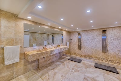 Luxury Villa Photo #24