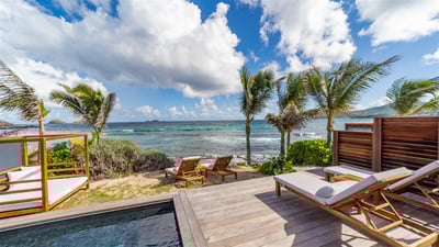 Pool & Terrace: Heated pool, gas barbecue,deck chairs. 