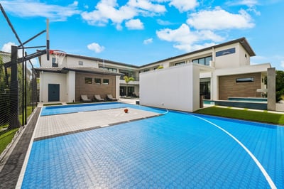 Luxury Villa Photo #16