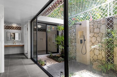 Luxury Villa Photo #25