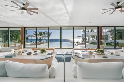Luxury Villa Photo #11