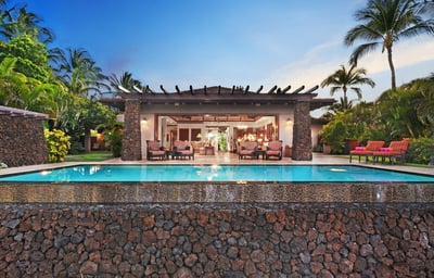 Luxury Villa Photo #9