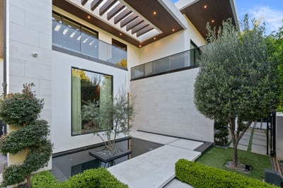 Luxury Villa Photo #8