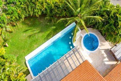 Luxury Villa Photo #35