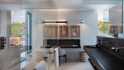 Luxury Villa Photo #36