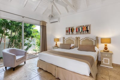 Luxury Villa Photo #21