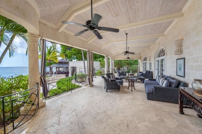 Luxury Villa Photo #18