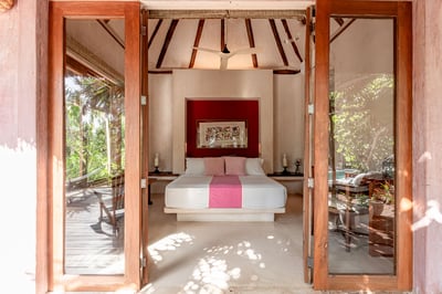 Luxury Villa Photo #26