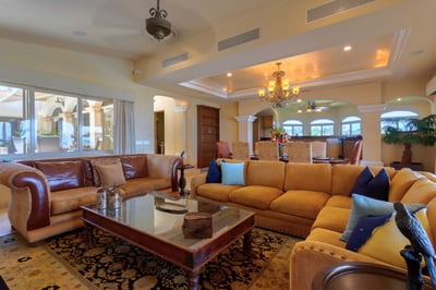 Luxury Villa Photo #16