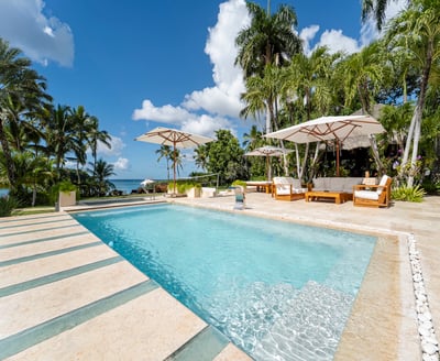 Luxury Villa Photo #6