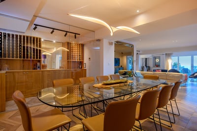 Luxury Villa Photo #39