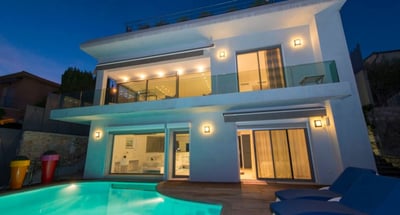 Luxury Villa Photo #2