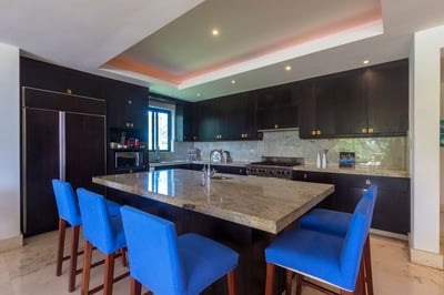 Luxury Villa Photo #16