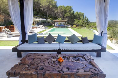 Luxury Villa Photo #2