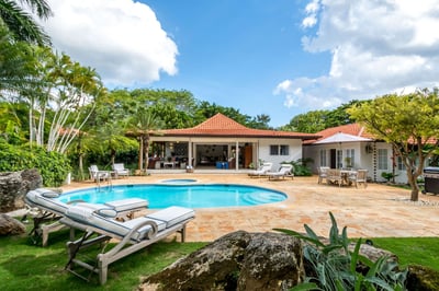 Luxury Villa Photo #2