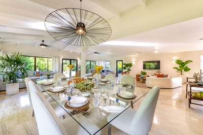 Luxury Villa Photo #12