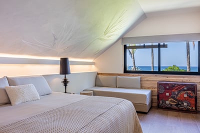 Luxury Villa Photo #49