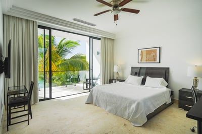 Luxury Villa Photo #58