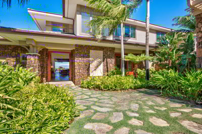 Luxury Villa Photo #2