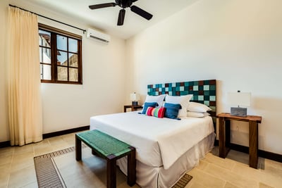 Luxury Villa Photo #11