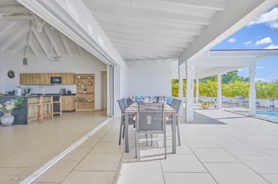 Luxury Villa Photo #17
