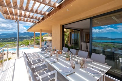 Luxury Villa Photo #6