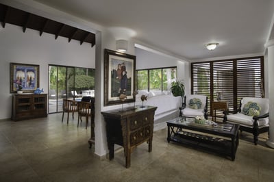 Luxury Villa Photo #11