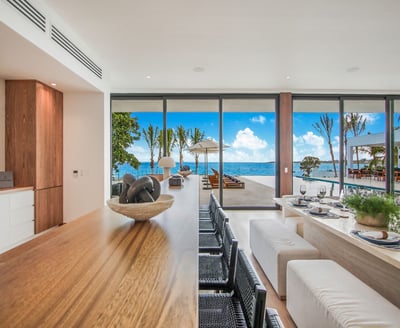 Luxury Villa Photo #17