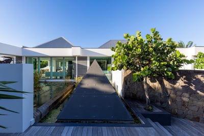 Luxury Villa Photo #2