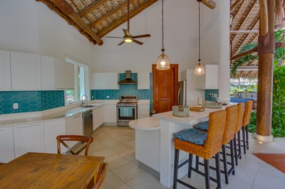 Luxury Villa Photo #20