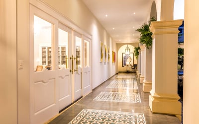Luxury Villa Photo #11