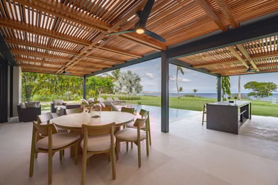Luxury Villa Photo #36
