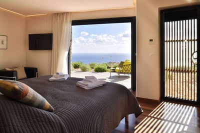 Luxury Villa Photo #18