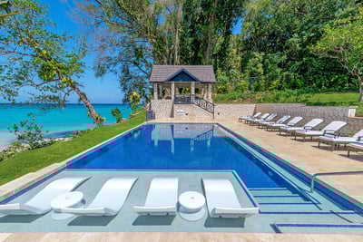 Luxury Villa Photo #6