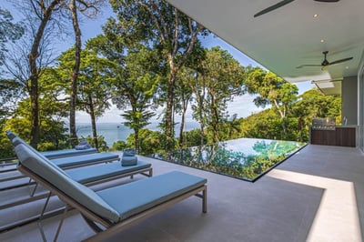 Luxury Villa Photo #8