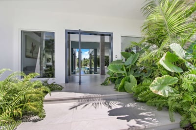 Luxury Villa Photo #25