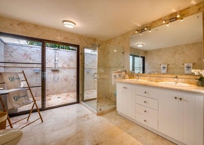Luxury Villa Photo #13