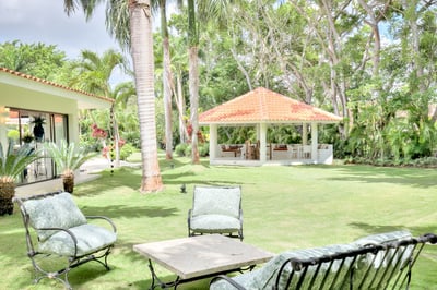 Luxury Villa Photo #6