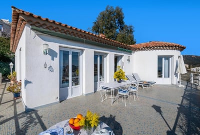 Luxury Villa Photo #11