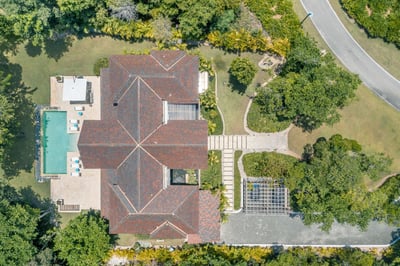 Luxury Villa Photo #3