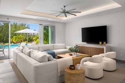 Luxury Villa Photo #26
