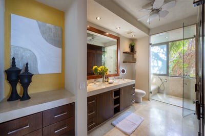 Luxury Villa Photo #31