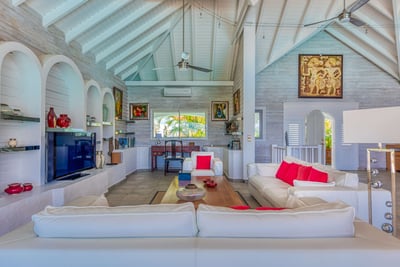 Luxury Villa Photo #24